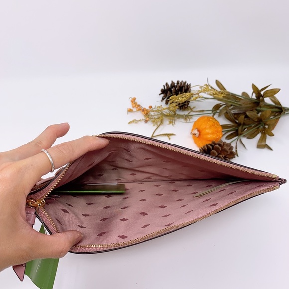 ❗️SALE❗️Kate Spade All The Buzz Gia Clutch - Picture 5 of 6